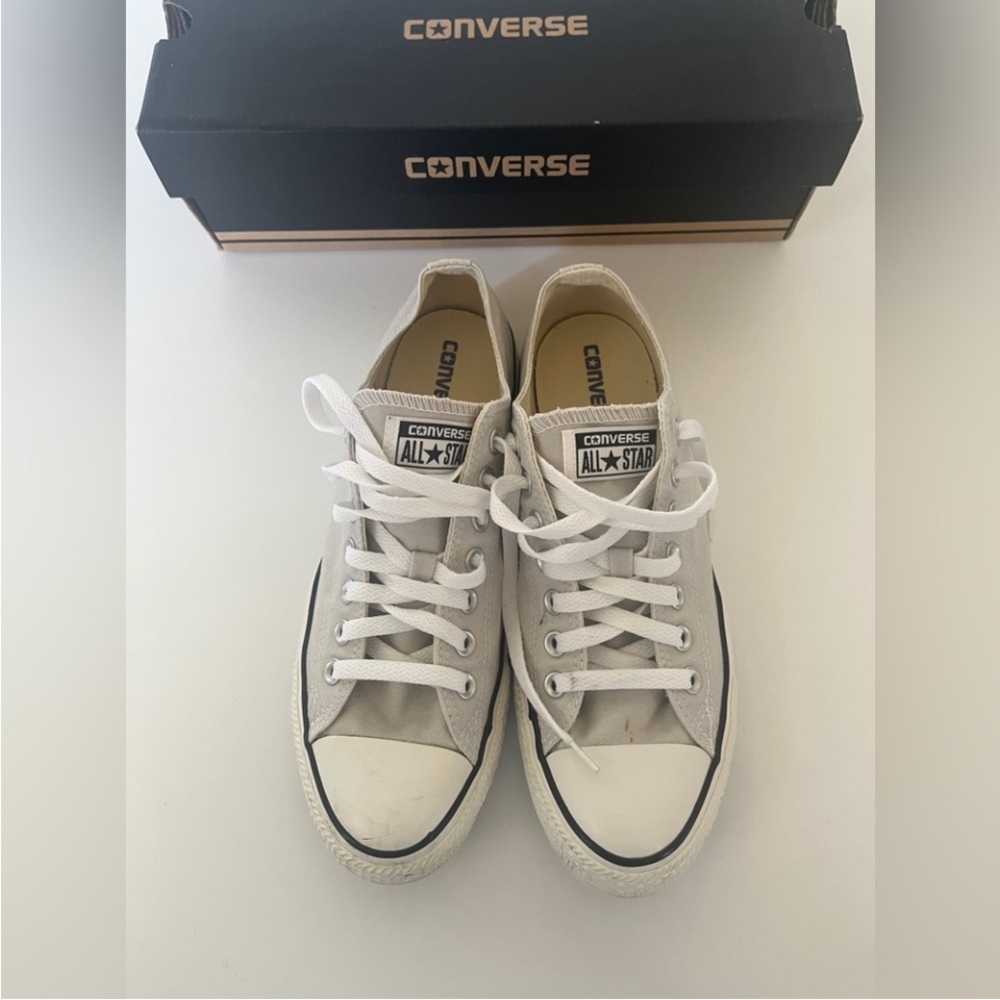 Converse Chuck Taylor All Star low top canvas sneakers Sz 11
